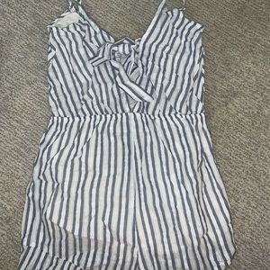 NWT La hearts Tie Front Striped Romper Size S